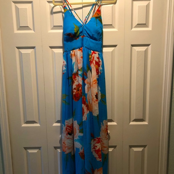 Bisou Bisou Dresses & Skirts - Bisou bisou maxi dress- resort wear